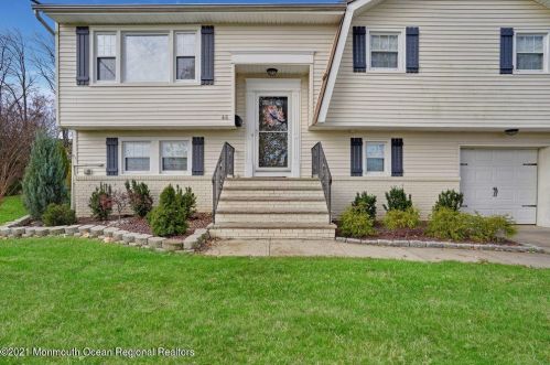 46 Walnut Ave, Tinton Falls NJ 07701-6146 exterior