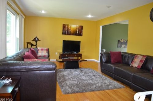 30 Stephen Ter, Parsippany, NJ 07054-1454