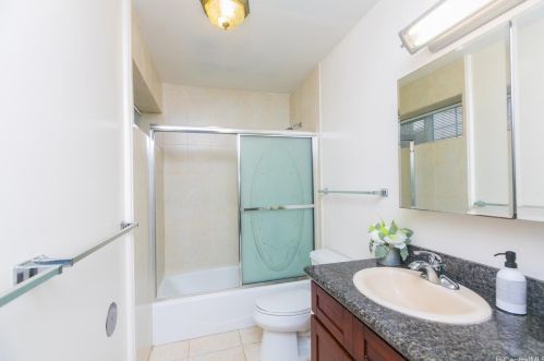 1009 13th Ave, Honolulu HI  96816-3835 exterior