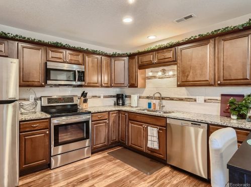 7827 Kalispell Cir, Englewood CO 80112-4647 exterior