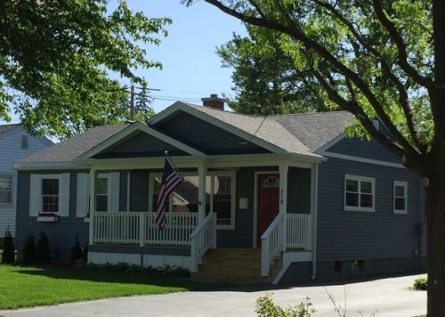 310 Elm St, Glenview, IL 60025-4911