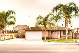 713 South Ave, Navelencia, CA 93654-9653