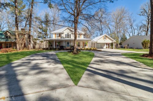 128 Seines Landing Dr, Stillwell, GA 31329-4436