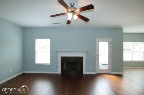 1115 Grey Rock Way, Suwanee GA  30024-1145 exterior
