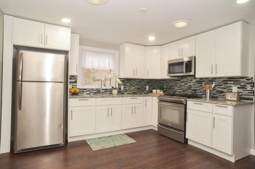13 Tucker Ln, Lincoln, RI 02865-2115