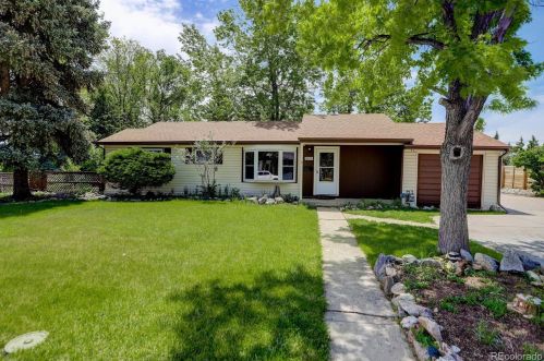 9010 55th Ave, Arvada, CO 80002-3030