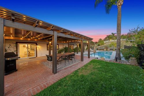 39386 Chaparral Dr, Temecula CA  92592-8822 exterior