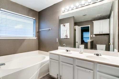 508 Whitney Dr, Fort Worth TX  76108-2512 exterior