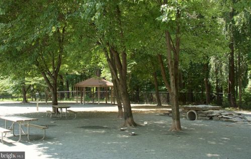 13713 Lockdale Rd, Silver Spring MD 20906-2117 exterior