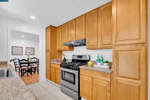 215 Cleopatra Dr, Concord CA  94523-3411 exterior