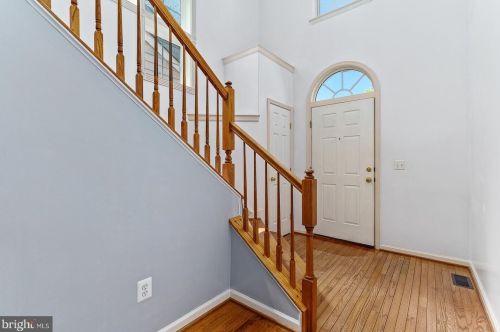9031 Harrover Pl, Lorton, VA 22079-4703