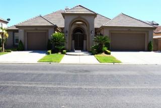 1591 Silver Summit Dr, Fresno, CA 93730-3589