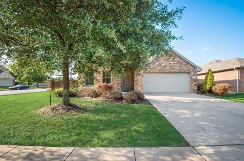 2420 Hawkwood Ct, Fort Worth, TX 76123-1177