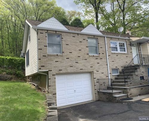 35 Lotz Ave, Paterson NJ  07508-2328 exterior