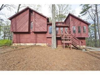 704 Ridgecrest Way, Holly Springs, GA 30188-4237