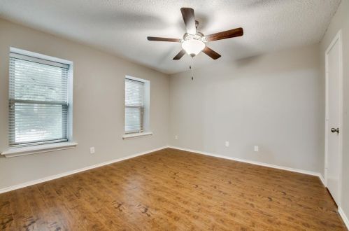 4044 Windy Crst Cir, Carrollton TX 75007 exterior