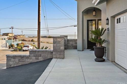 125 Obispo Ave, Cayucos, CA 93430-1425