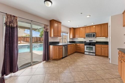 7642 Northrop Dr, Riverside CA  92508-6074 exterior