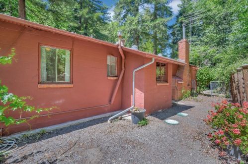 2120 Green Hill Rd, Sebastopol, CA 95472-9306
