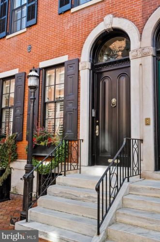 1812 Delancey Pl, Philadelphia PA  19103-6612 exterior