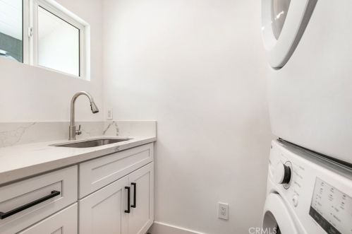 5510 Burnet Ave, Van Nuys CA  91411-3508 exterior
