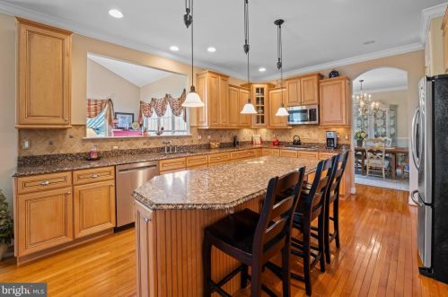 17 Nicole Ct, Auburn, NJ 08085-3452
