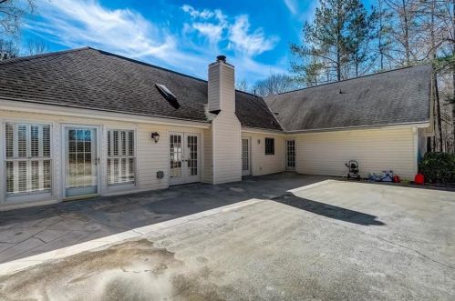 125 Springwater Chase, Newnan, GA 30265-1806