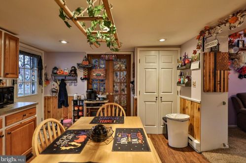 23 Central Ave, Bangor PA 18013-2221 exterior