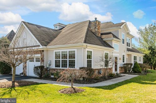 126 Copperfield Dr, Trenton, NJ 08648-2583