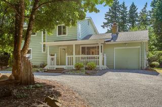 2527 200th Ave, Redmond, WA 98075-7465