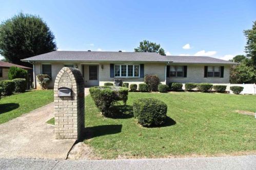 208 Keasler Dr, Paragould, AR 72450-2508