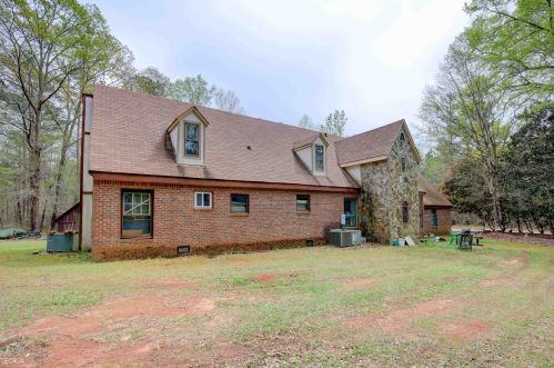 82 Roy Dingler Rd, Newnan, GA 30263-4590