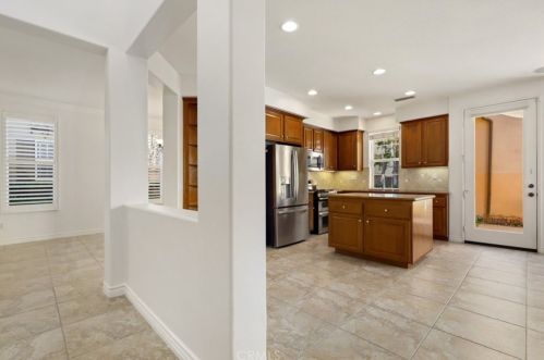 309 Tall Oak, Irvine CA  92603-0673 exterior