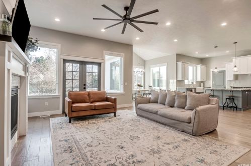 2712 Mt Jordan Rd, Sandy UT 84092-3380 exterior