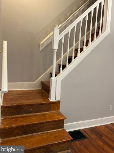 41 New Cedar Ln, Trenton NJ  08610-6319 exterior