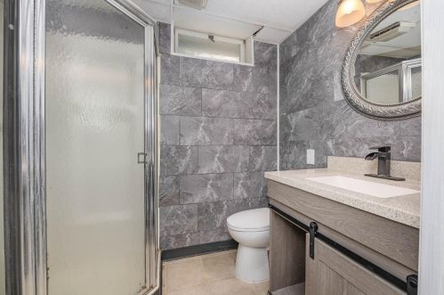 1050 Elda Ln, Cincinnati OH 45224-2705 exterior