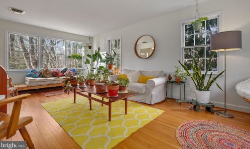 900 Balmoral Dr, Silver Spring MD  20903-1301 exterior