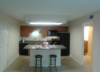 1102 Lakeshore Xing, Atlanta, GA 30324-4167