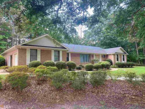 105 Julee Emilyn Dr, Bonaire, GA 31005-4340