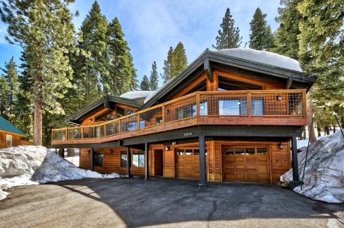 11030 Ski Slope Way, Truckee CA  96161-6603 exterior