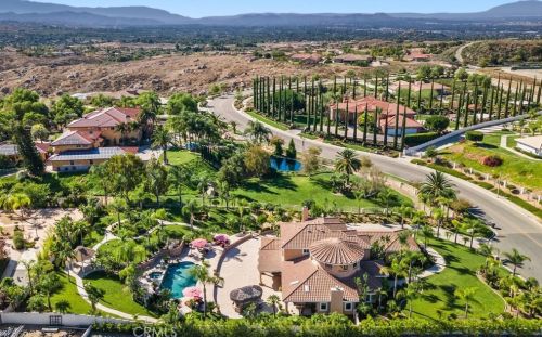 18003 Green Orchard Pl, Riverside CA  92508-8743 exterior