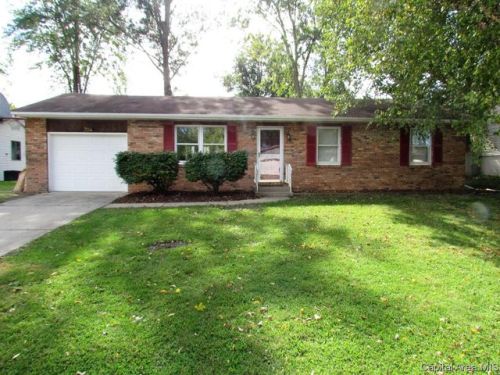704 Timberhill Dr, Chatham, IL 62629-1148