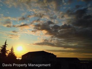 1201 Pacific Ave, Everett WA  98201-4256 exterior