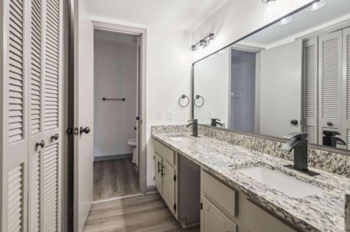 74 Montre Sq, Atlanta GA  30327-4044 exterior