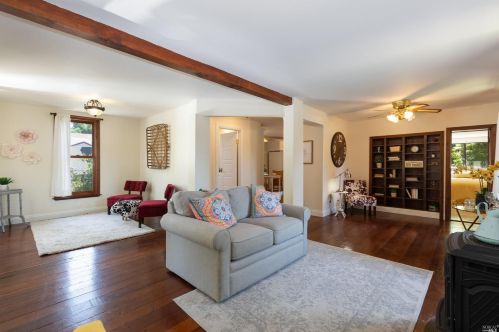 7331 Bodega Ave, Sebastopol, CA 95472-3727