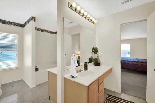 1423 Bradbury Ln, Austin TX  78753-7303 exterior