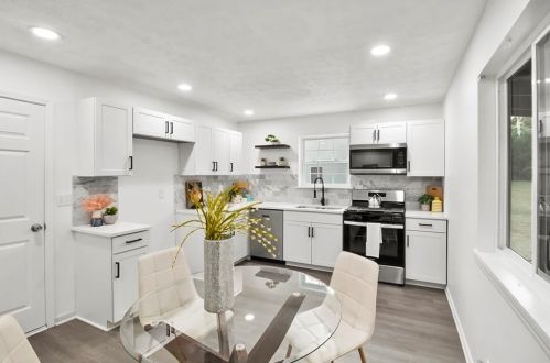 3632 Charlotte Dr, Rex GA 30273-1212 exterior