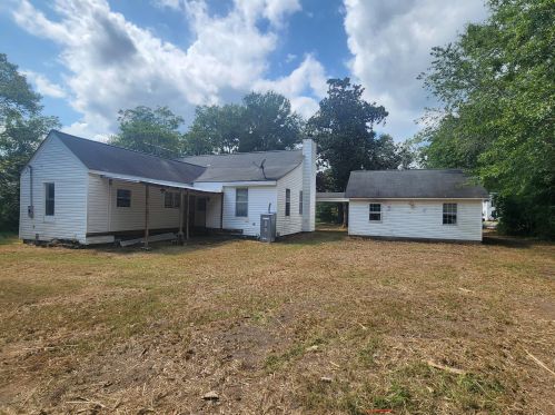 207 Calhoun St, Johnston, SC 29832-1312