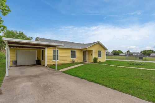 9000 Rowland Dr, Fort Worth TX  76108-2225 exterior