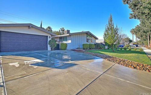 6841 El Cajon Dr, Riverside, CA 92504-2005